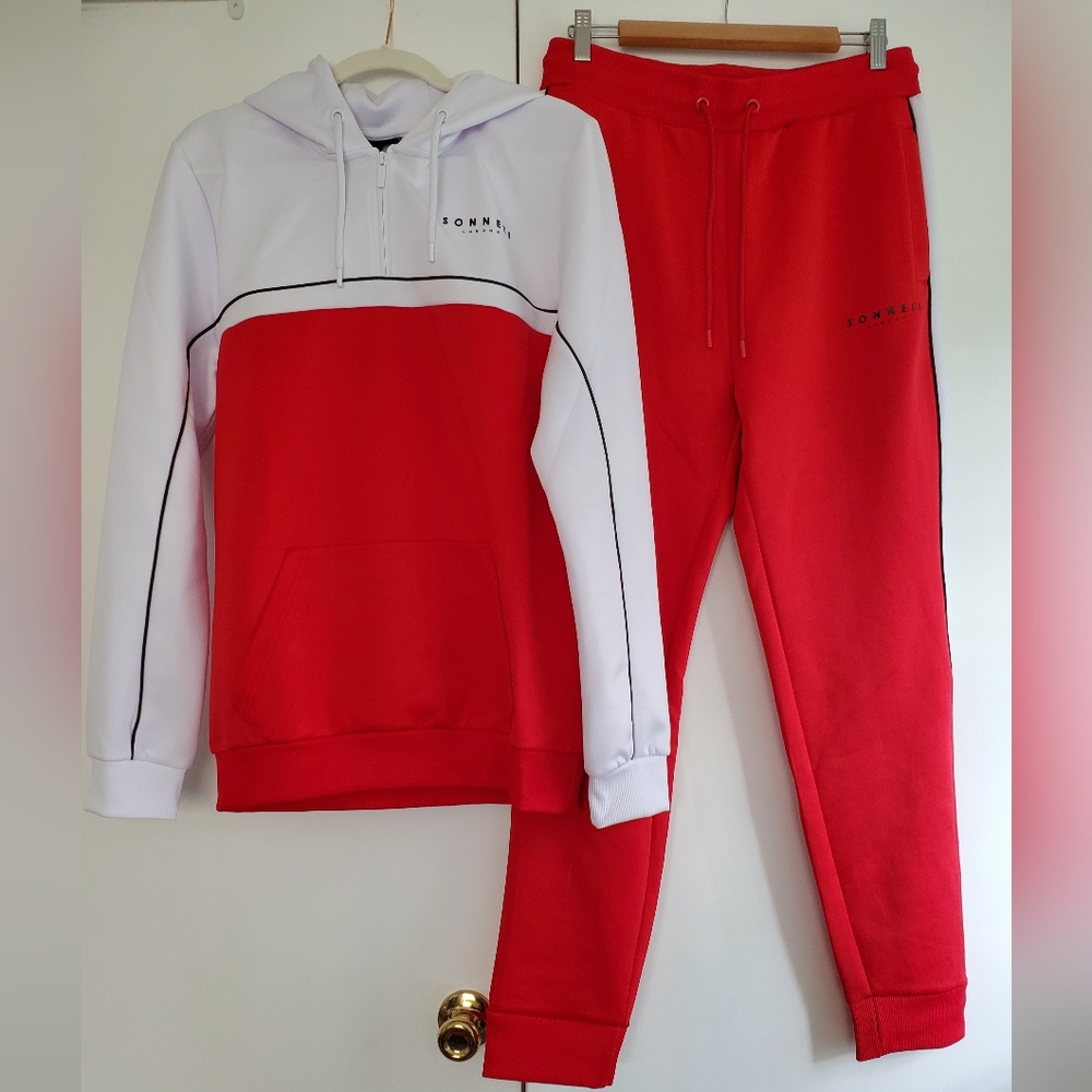 NWT  Sonneti London Tracksuit/Jogging Suit